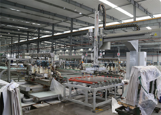 Cina Auto Panel Surya Membuat Mesin Glass Loader Untuk Line Produksi Kaca Solar pemasok